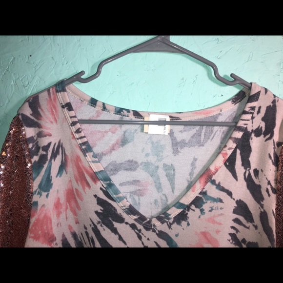 BiBi Tiedye/Sequin Top - Picture 3 of 7